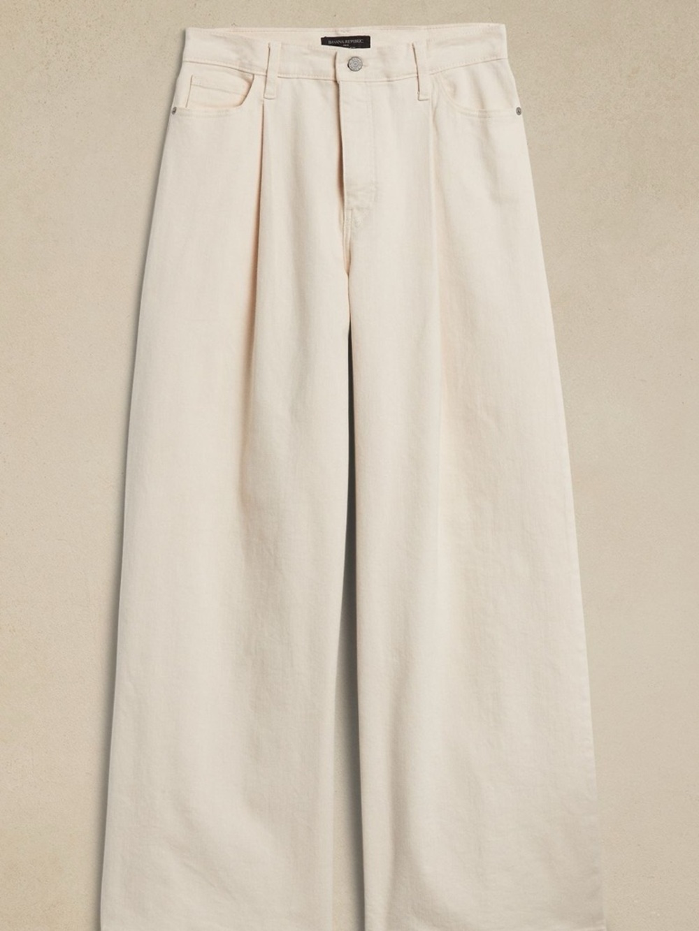 Pleated High-Rise Wide-Leg Jean |
Banana Republic